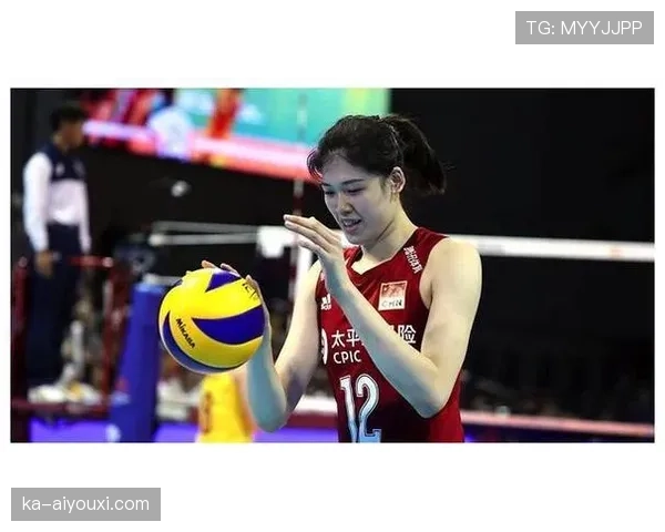 丁霞下班穿拖鞋买菜，手腕那块表让我点开三遍视频