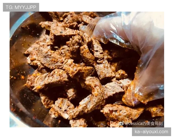 任子威训练完直接拎两袋蛋白粉回家，冰箱塞满冰块和牛肉